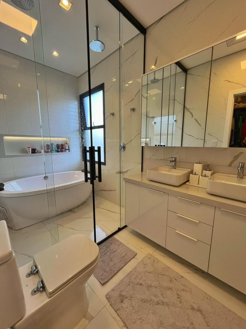 Sobrado com 3 dormitórios à venda, 249 m² por R$ 3.999.000,00 - Cézar de Souza - Mogi das Cruzes/SP, foto 15 de 21