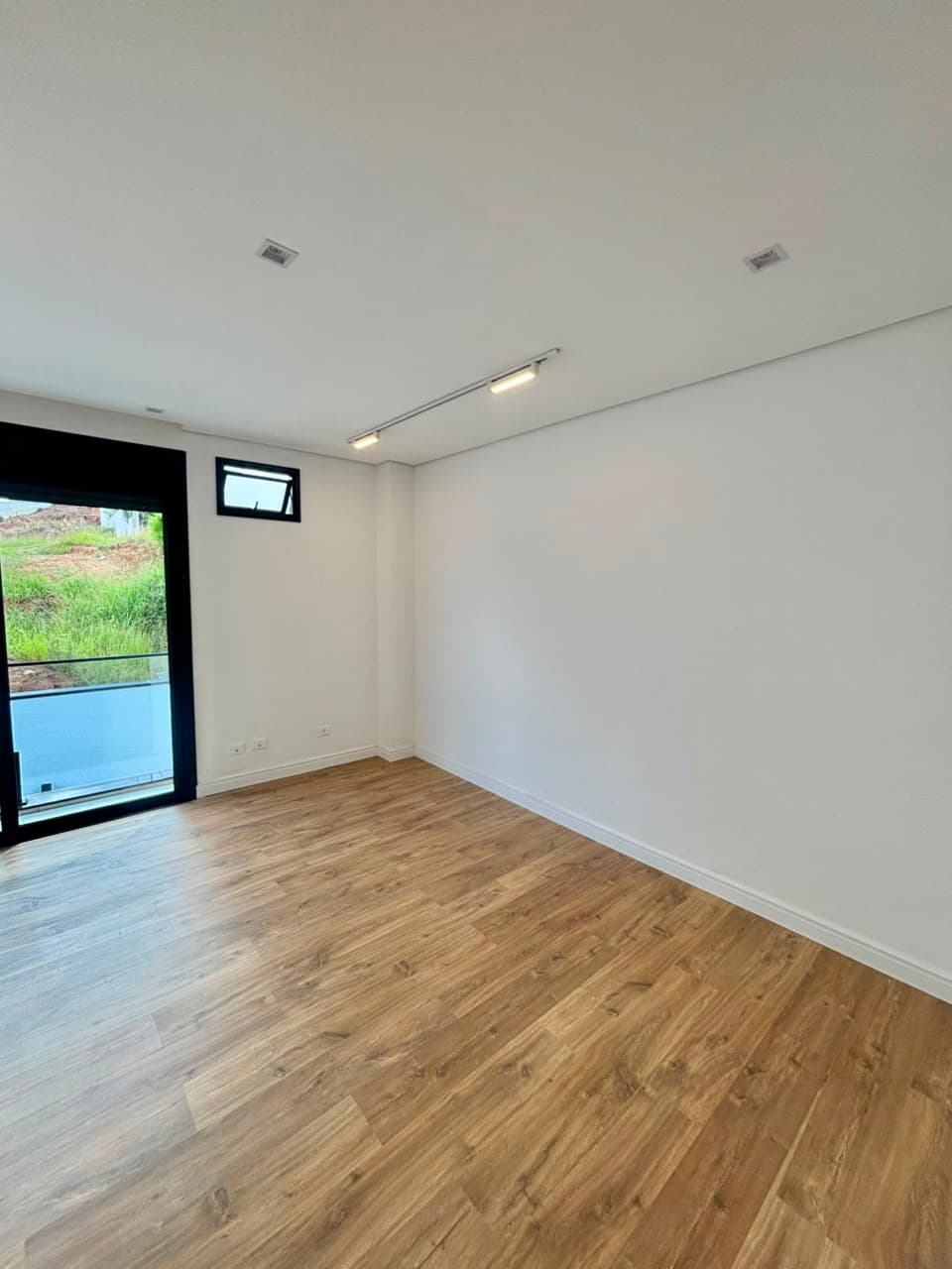 Casa de 324m² com três suítes disponível para venda por R$2.300.000 - Mosaico Essence, foto 15 de 40
