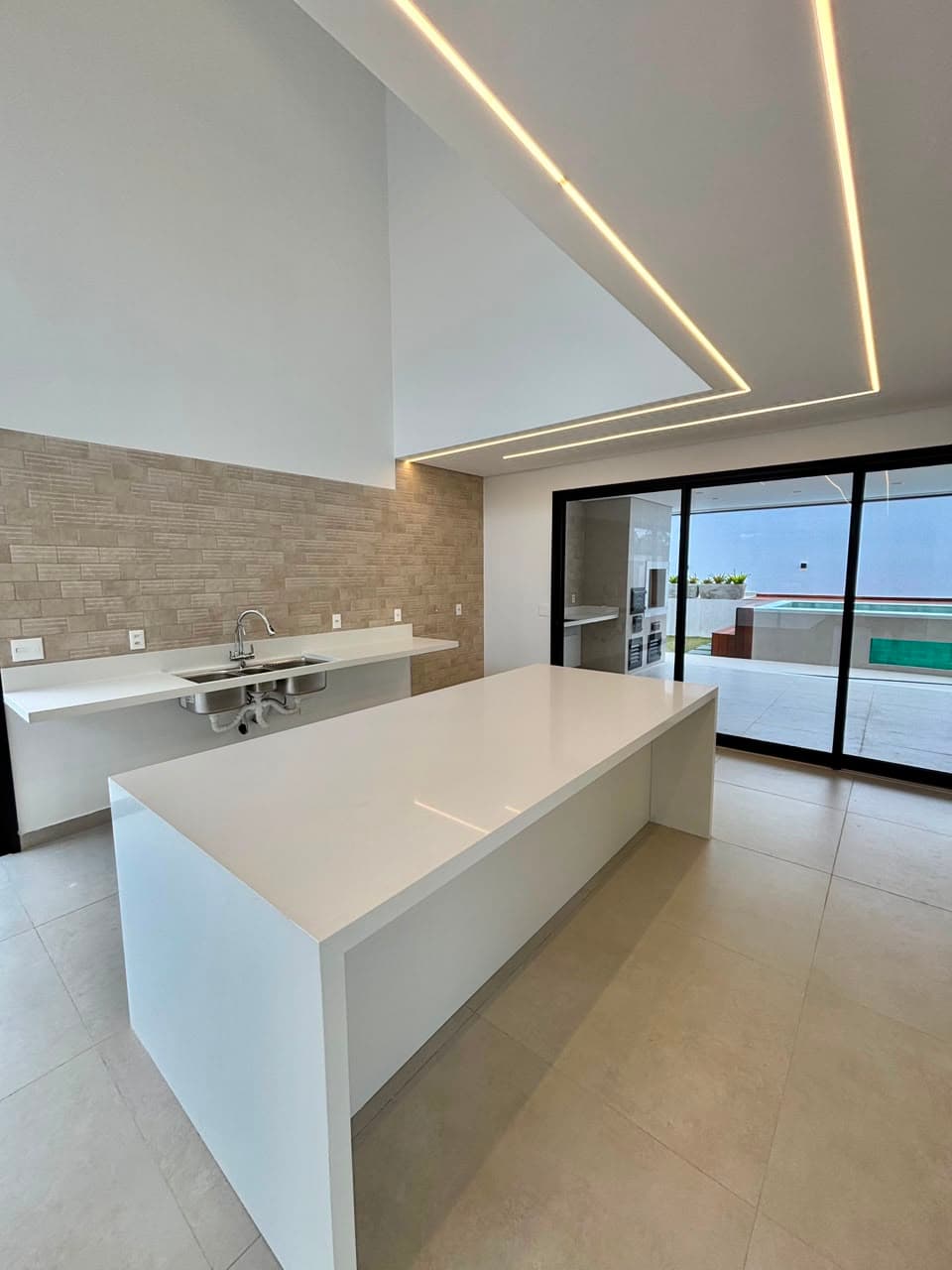 Casa de 324m² com três suítes disponível para venda por R$2.300.000 - Mosaico Essence, foto 24 de 40