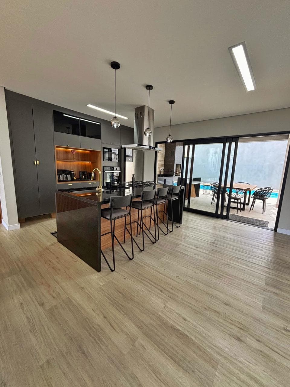 Sobrado com 3 dormitórios à venda, 320 m² por R$ 2.500.000,00 - Cézar de Souza - Mogi das Cruzes/SP, foto 11 de 19