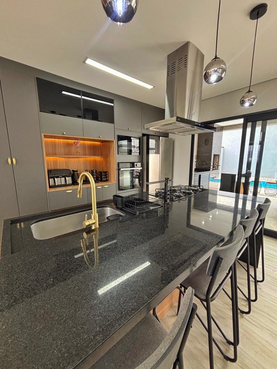Sobrado com 3 dormitórios à venda, 320 m² por R$ 2.500.000,00 - Cézar de Souza - Mogi das Cruzes/SP, foto 6 de 19