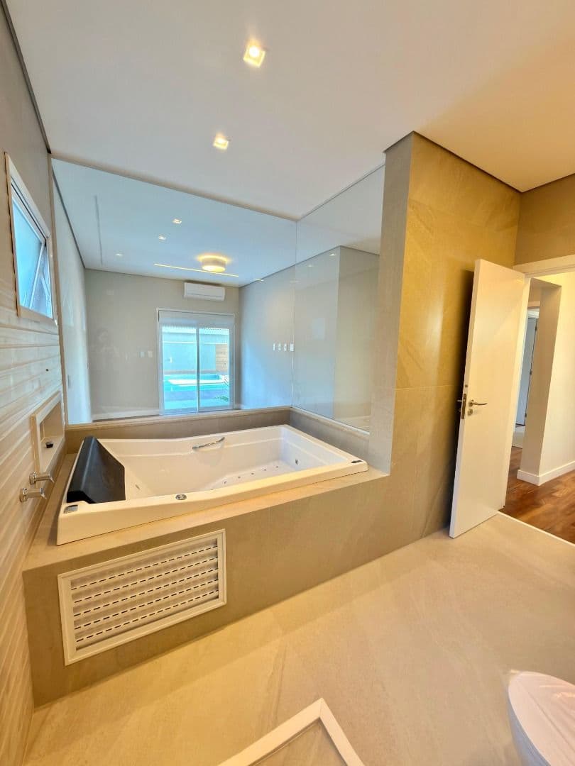 Casa de 530m² com 4 suítes e ampla área de lazer disponível para venda por R$ 5.800.000 - Bella Cittá, Mogi das Cruzes/SP, foto 18 de 23